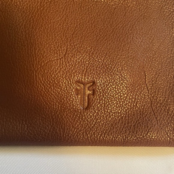 Frye Brown Leather Rectangle Wristlet Wallet Pouch Card Holder Inside - Picture 2 of 12